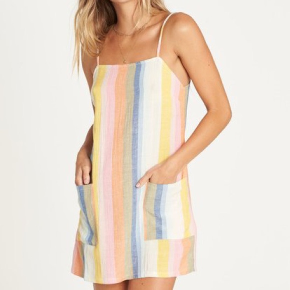 Billabong (Size M) Straight Round Mini Dress